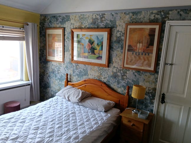 Comfy double room - short term only  Main Photo
