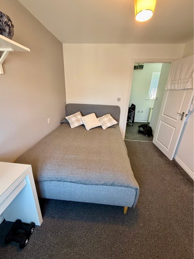 A well presented beautiful double bedroom  Main Photo