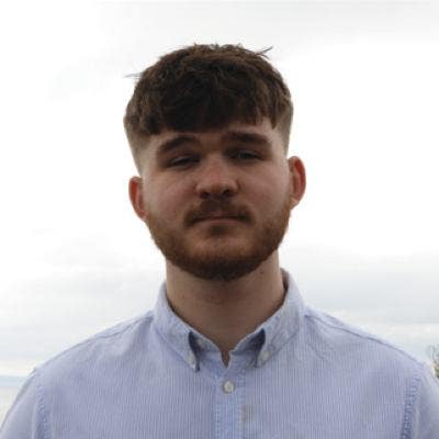 Professional Male seeks a double room Main Photo