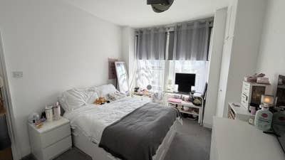 Large double bedroom in Wimbledon  Main Photo