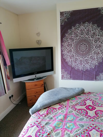 Room available short/long term rent Southgate.  Main Photo