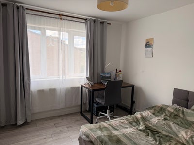 Double Room in Friendly House - Woolwich  Main Photo