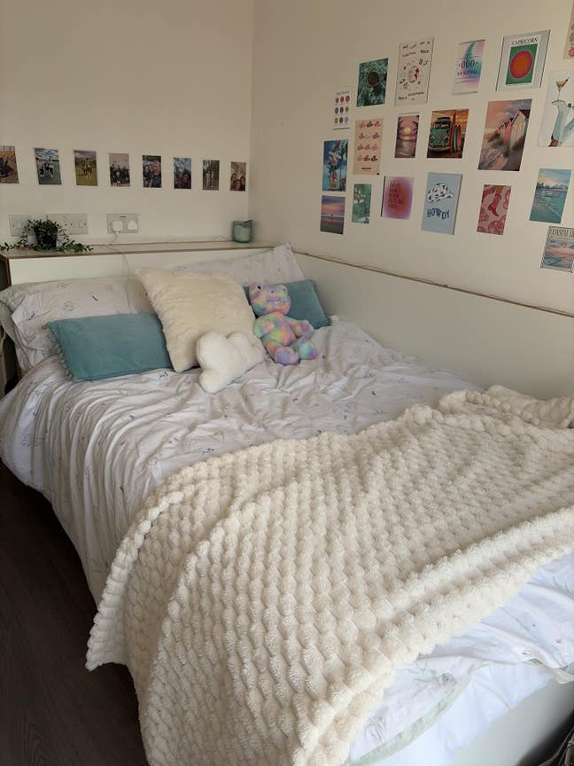 Student En-suite bedroom  Main Photo