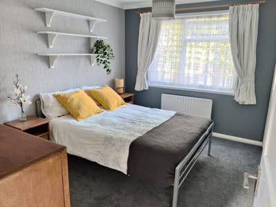 Large Double room in Clean 4 Bed house Main Photo