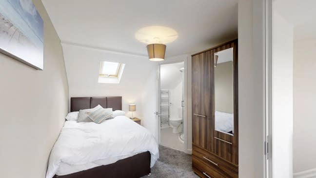 Ideal for NHS Staff | No deposit | Double Room Main Photo