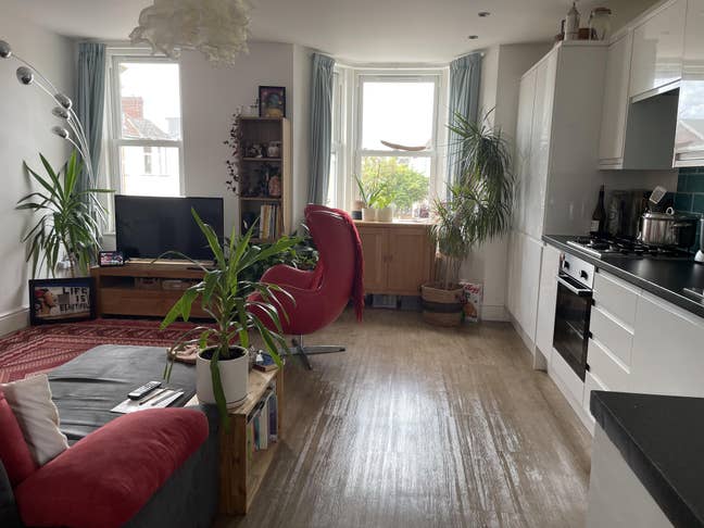 Bright, peaceful double room Main Photo