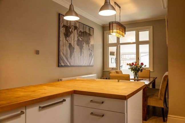 Short Stay Room + English Language Practice  Main Photo