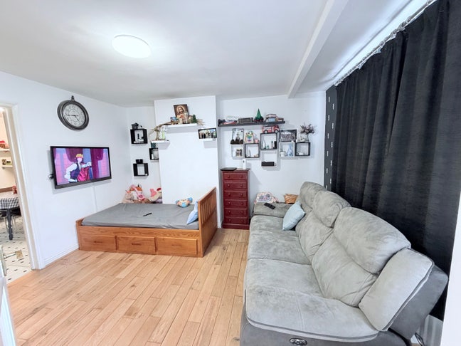 2 Bed Flat to Rent - Staines - &pound;1750 Ex Bills  Main Photo