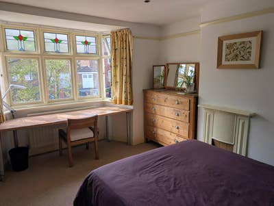 Medium/Long Stay bright, comfortable bedroom   Main Photo