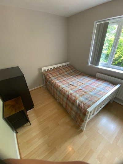 Double Bedroom  Main Photo