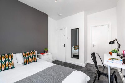 Short let - Burley Road (until 30th June only) Main Photo