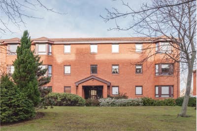 2 Bed 1 Bath Flat near Kings looking for 1 tenant Main Photo