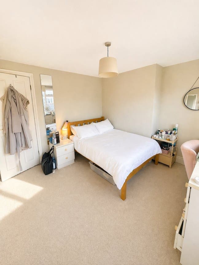 Sunny double in homely Clapham Junction share Main Photo