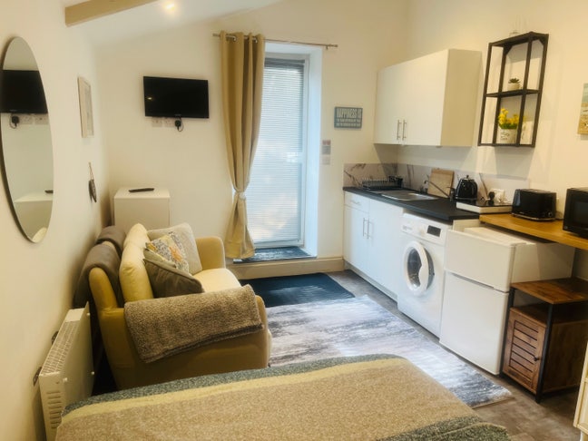 Lodger required for lovely Double room  Main Photo