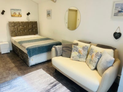 Lodger required for lovely Double room  Main Photo