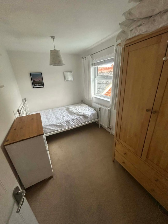 Double room to rent  Main Photo