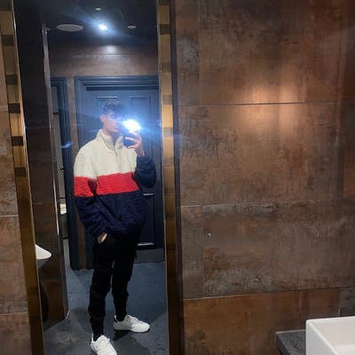 24 year old Male seeks a double room Main Photo