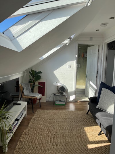 Lovely modern 2 bed flat - Ealing Main Photo