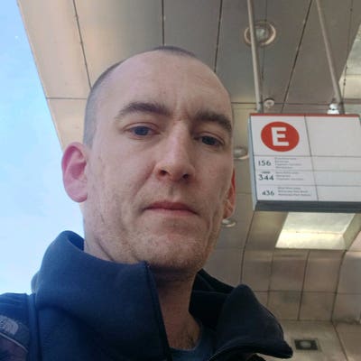 31 year old Male seeks a single or double room Main Photo
