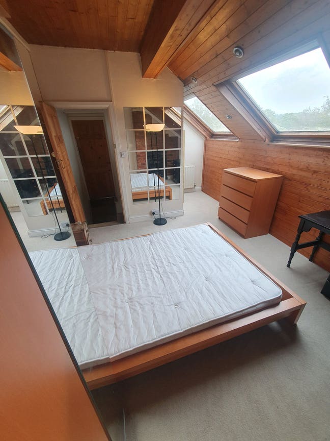 Double Room, Professional House Share, Kirkstall Main Photo