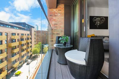 Modern 1-Bed/1-Bath | All-Inclusive | Zone 2 Main Photo