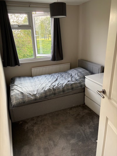 Single bedroom for rent  Main Photo