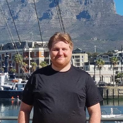 Young professional looking for dbl room en-suite Main Photo