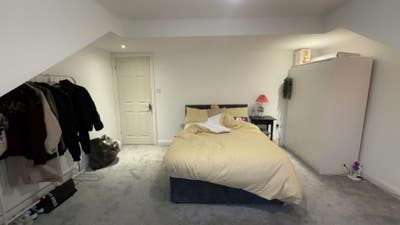 Large bedroom in a  terrace house BD7 Main Photo
