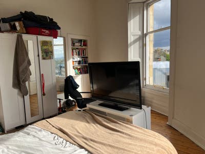 Sunny Double Bedroom flat in Haymarket Main Photo