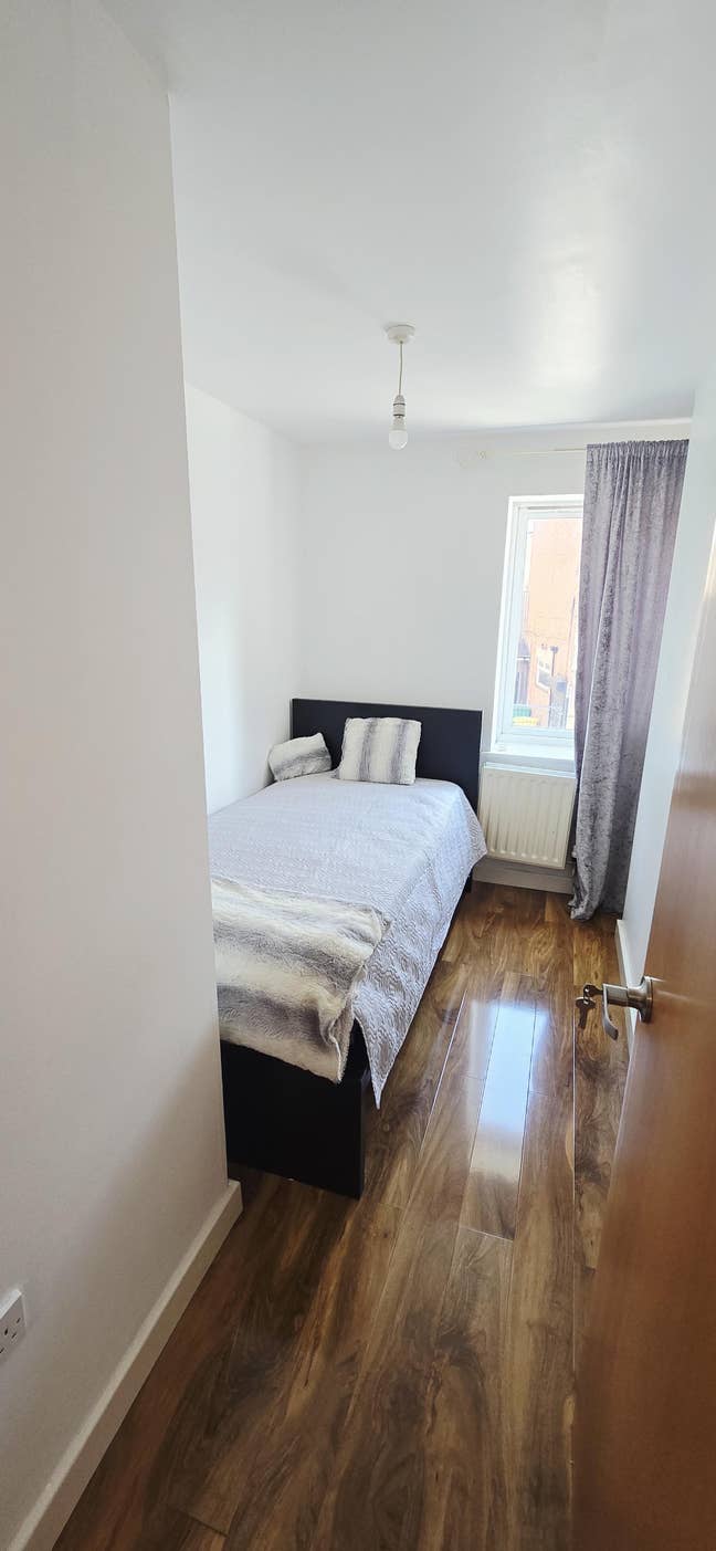 Spacious 3 Bedroom Flat- Bills Included Main Photo