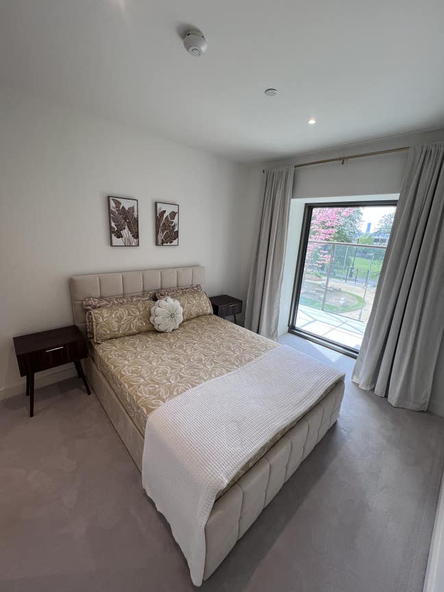 Luxury Ensuite | Pool Gym Sky Lounge  Main Photo