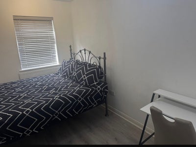 A beautiful double room available  Main Photo