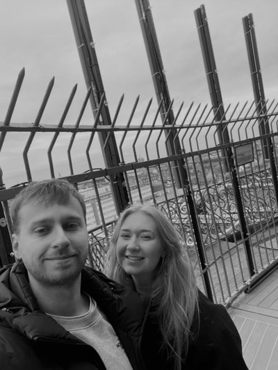 My boyfriend and I (both 25 working professio... Main Photo
