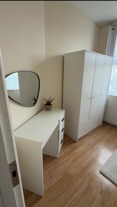 Single and double bed room for rent Main Photo