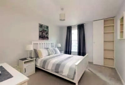 A room to share within a standard two bedroom flat Main Photo