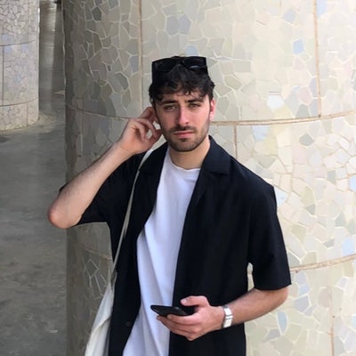 Professional Male seeks a double room Main Photo