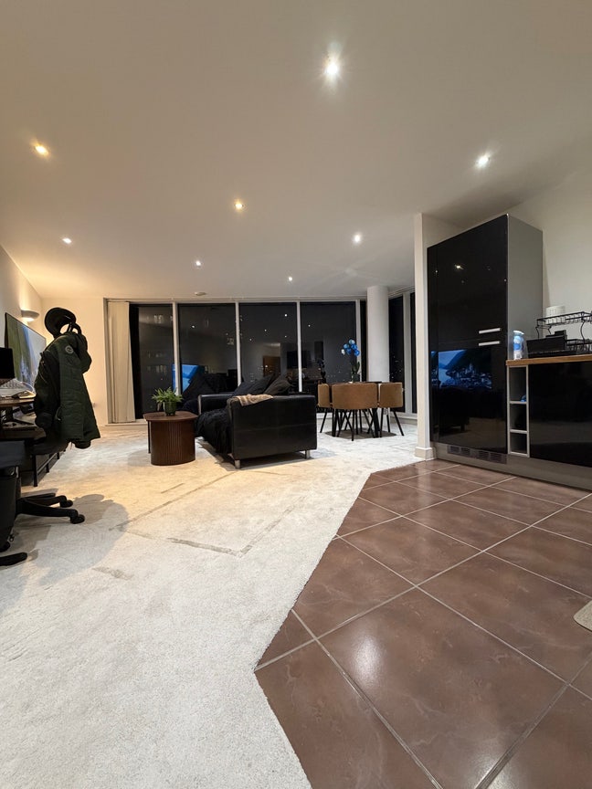 Double Room in stunning thames view flat Main Photo