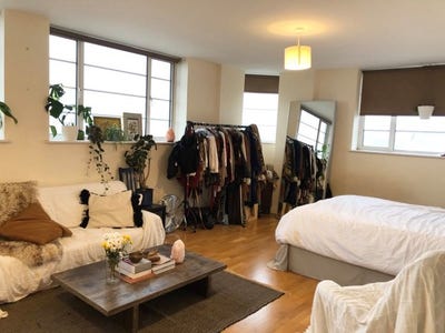 Bright Studio-Sized Room in Islington! Main Photo
