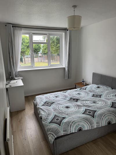 Master bedroom renting  Main Photo