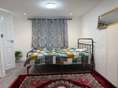 Studio room available in Edgware  Main Photo