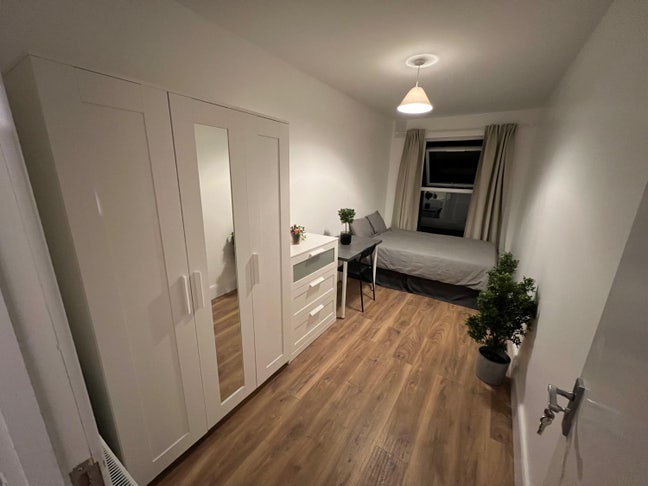 Double single use / double room Willesden Green Main Photo