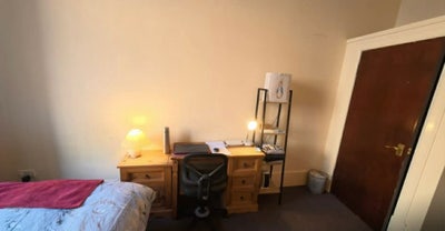 1 Double Room Available  Main Photo
