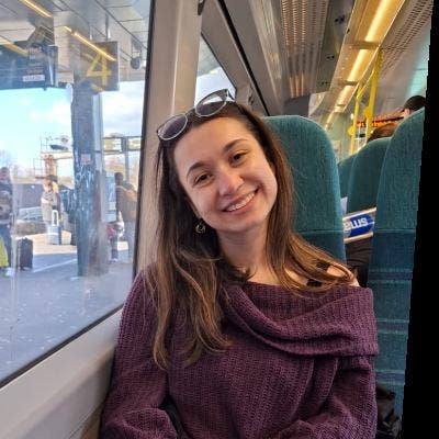 I am a 26-year-old professional non-smoking f... Main Photo