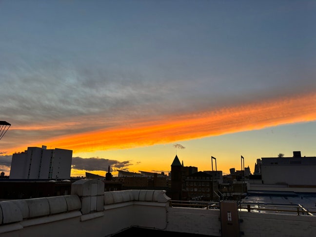 Lovely Limehouse flat Main Photo