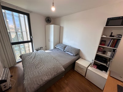 Fully Furnished Room Available at Canada Water Main Photo