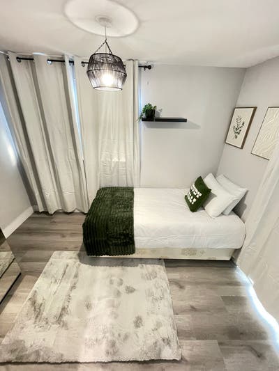 Modern Double Room Near Turnpike Lane Main Photo