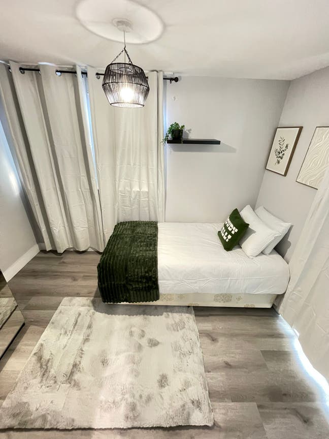 Modern Double Room Near Turnpike Lane Main Photo