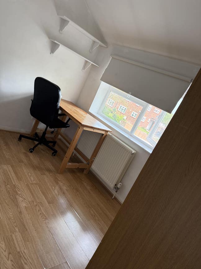 Two bedrooms flat Main Photo