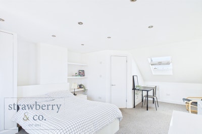 28SPR | Sandy Park Road | 1 Large Double | Ensuite Main Photo