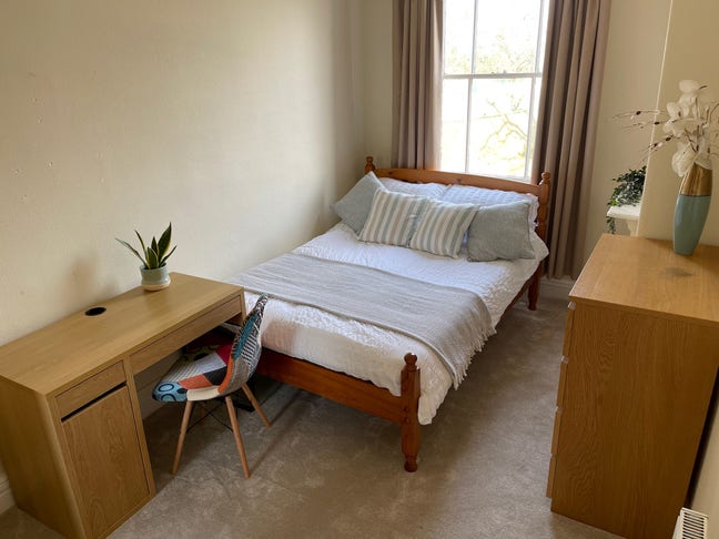 2 double room available -  Including bills  Main Photo